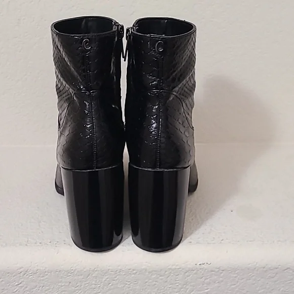 Circus by Sam Edelman Black Croc Boots. Size 7 - Picture 3 of 6